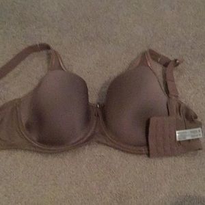 32 G Wacoal bra